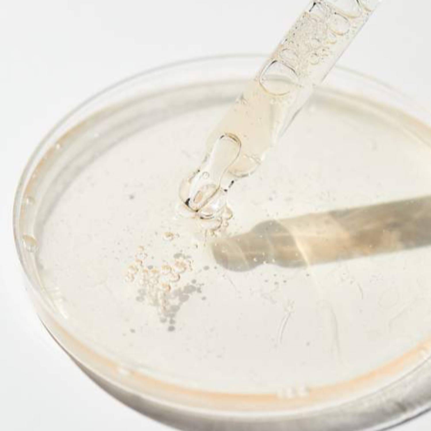 The ordinary Lactic Acid 5% + HA serum سیرەمی لاکتیک ئەسیدی ئۆردینەری %5