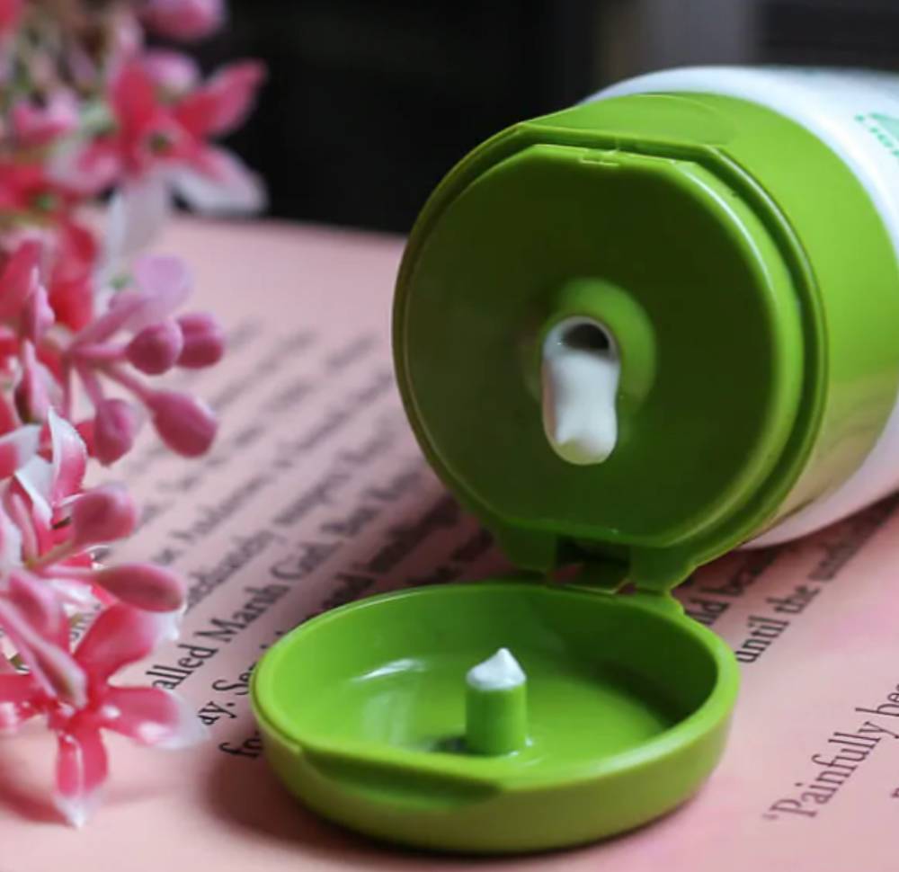 Cetaphil daily defence moisturizer  شێدارکەرەوەی چاککەرەوەی سێتافیل  